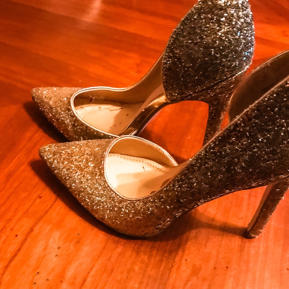Gorgeous Gold Heels